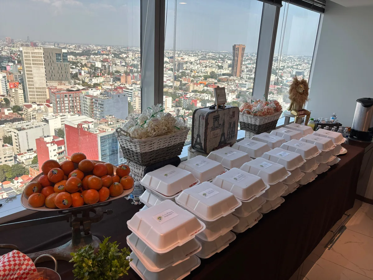 Box lunch corporativo con vista a la ciudad